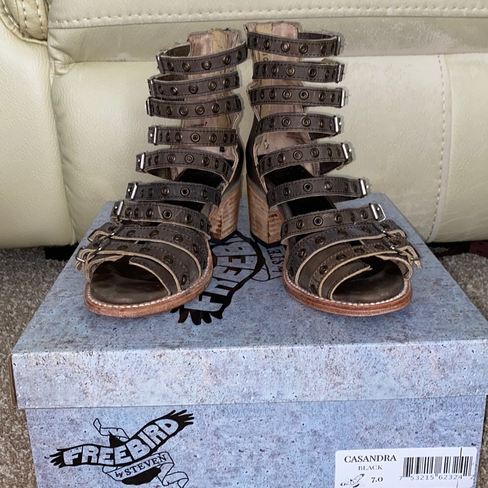 Freebird by Stevens Casandra black 7
